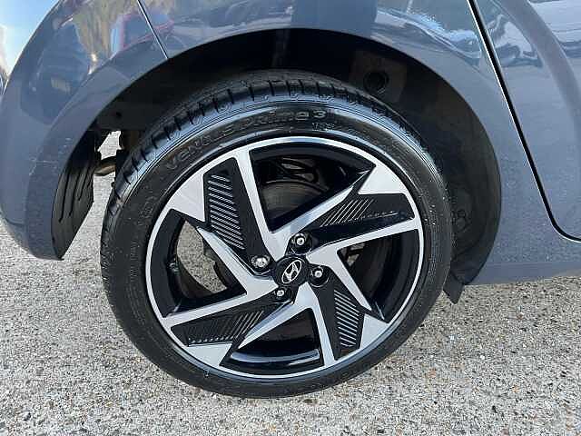 Hyundai i10 1.0 MPi Premium 5dr
