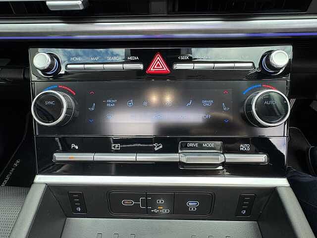 Hyundai Santa Fe 1.6 TGDi 239 Hybrid Ultimate 5dr Auto
