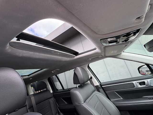 Hyundai Santa Fe 1.6 TGDi 239 Hybrid Ultimate 5dr Auto
