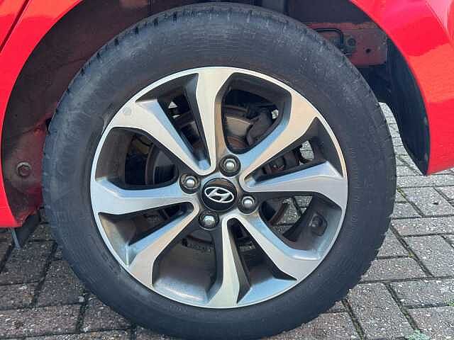 Hyundai i10 1.2 Premium SE 5dr Auto