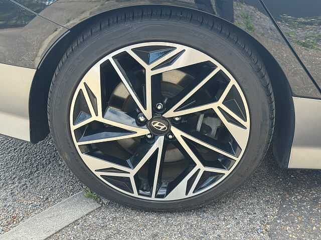 Hyundai IONIQ 6 168kW Premium 77kWh 4dr Auto Abyss Black Prl
