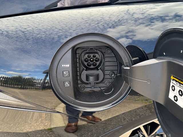 Hyundai IONIQ 6 168kW Premium 77kWh 4dr Auto Abyss Black Prl