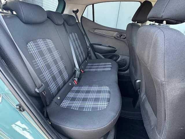 Hyundai i10 1.0 MPi Premium 5dr
