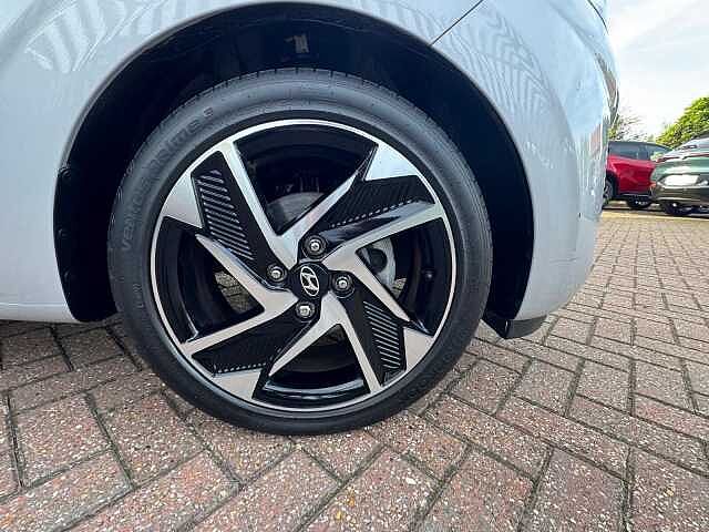 Hyundai I10 1.2 Premium 5dr Auto Silver