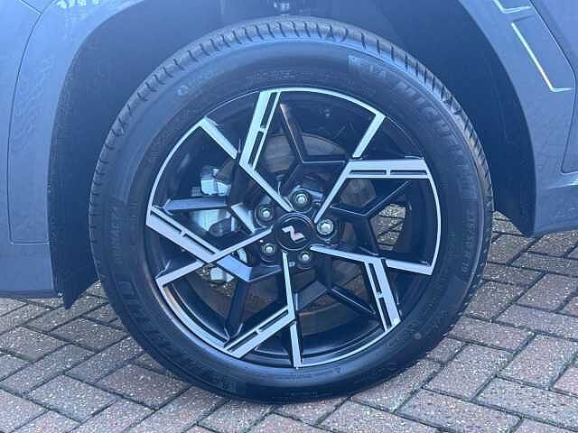 Hyundai TUCSON 1.6T 239 Hybrid N Line 5dr Auto Ectrnc Gry Prl