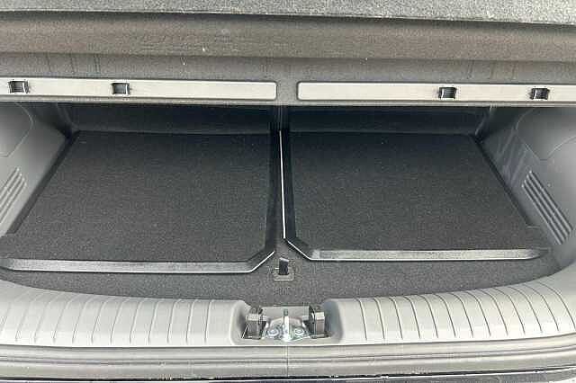 Hyundai INSTER Long Range 49kWh Cross Auto 5dr