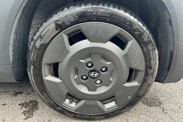 Hyundai INSTER Long Range 49kWh Cross Auto 5dr