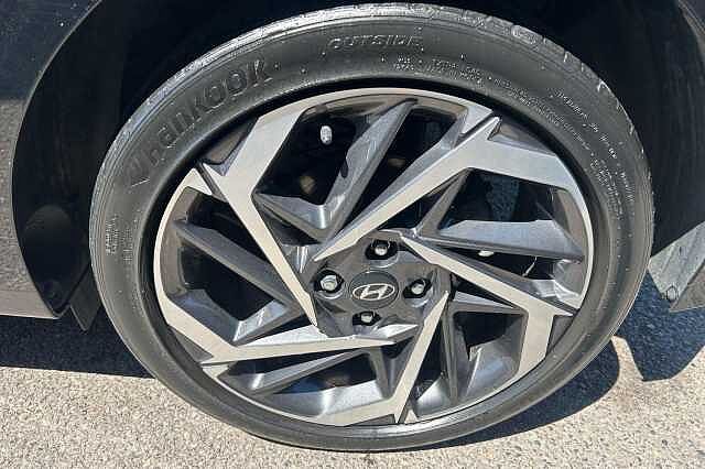 Hyundai I20 1.0 T-GDi MHEV Premium DCT Euro 6 (s/s) 5dr Black