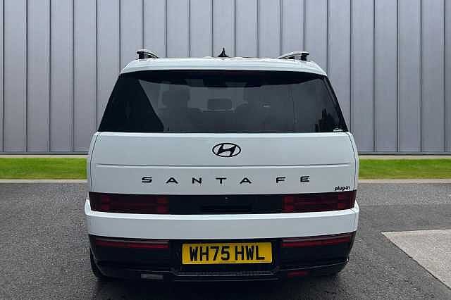 Hyundai SANTA FE 1.6 T-GDi 13.8kWh Calligraphy Auto 4WD Euro 6 (s/s) 5dr (7Seat) White