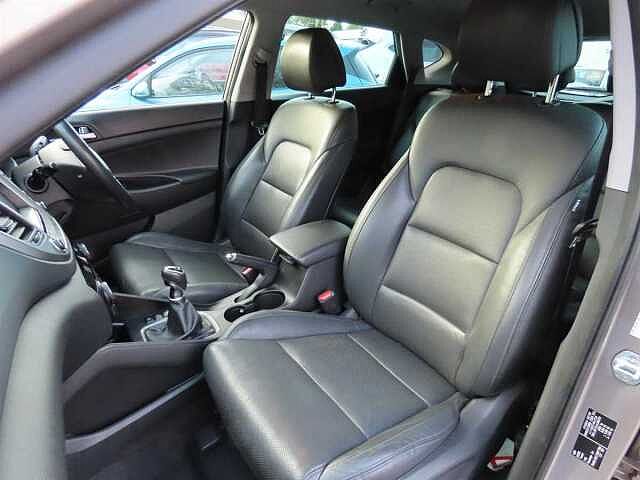 Hyundai Tucson 1.7 CRDi Blue Drive Sport Edition 5dr 2WD