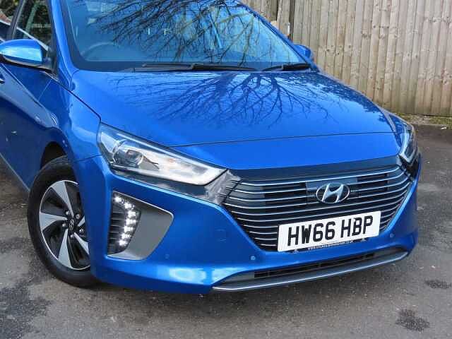 Hyundai Ioniq 1.6 GDi Hybrid Premium SE 5dr DCT