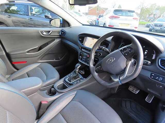 Hyundai Ioniq 1.6 GDi Hybrid Premium SE 5dr DCT