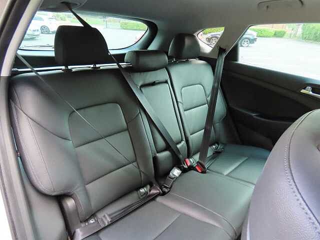 Hyundai Tucson 2.0 CRDi 185 Premium 5dr Auto