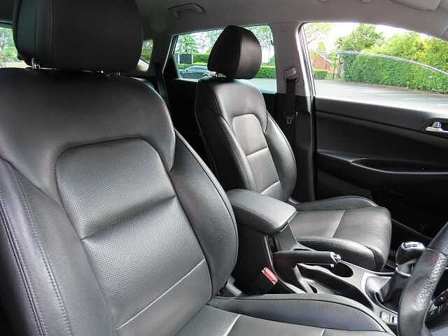 Hyundai Tucson 1.7 CRDi Blue Drive Sport Edition 5dr 2WD