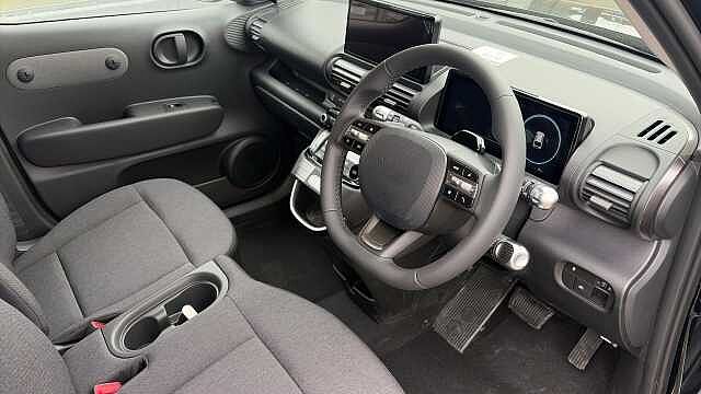 Hyundai INSTER 71kW 01 42kWh 5dr Auto Electric Hatchback Black