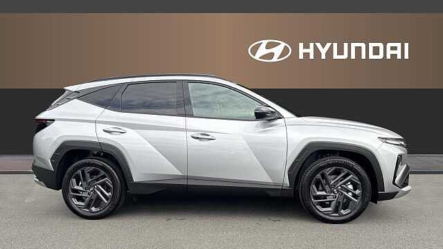 Hyundai TUCSON 1.6T 239 Hybrid Black Line 5dr Auto Hybrid Estate Shimmering Silver - Metallic