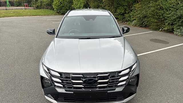 Hyundai TUCSON 1.6T 239 Hybrid Black Line 5dr Auto Hybrid Estate Shimmering Silver - Metallic