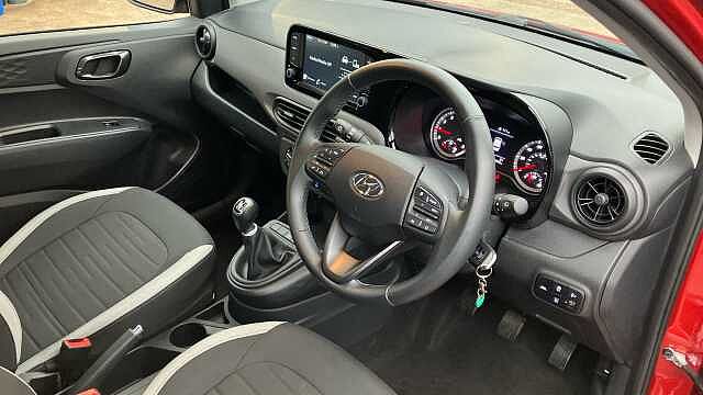 Hyundai i10 1.0 MPi SE Connect 5dr Petrol Hatchback