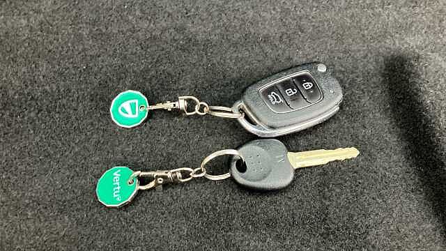 Hyundai i10 1.0 MPi SE Connect 5dr Petrol Hatchback