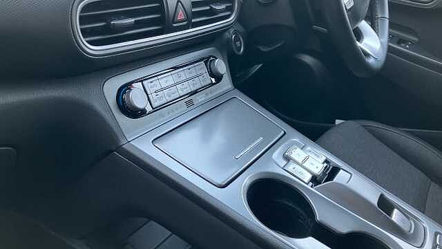 Hyundai KONA 150kW Premium 64kWh 5dr Auto Electric Hatchback White