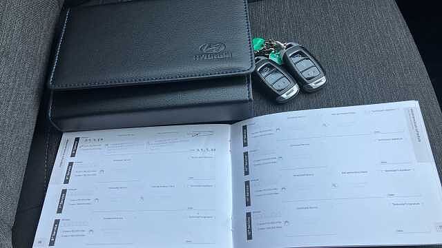 Hyundai KONA 150kW Premium 64kWh 5dr Auto Electric Hatchback White