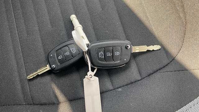 Hyundai I10 1.0 [63] Advance 5dr [Nav] Petrol Hatchback Special Solid Paint - Atlas White