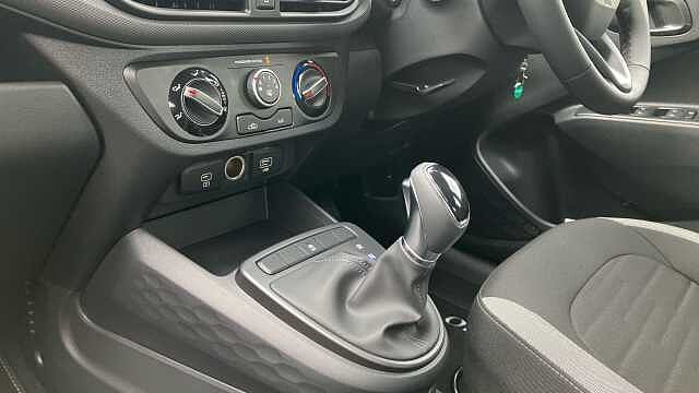 Hyundai i10 1.0 [63] Advance 5dr Auto [Nav] Petrol Hatchback