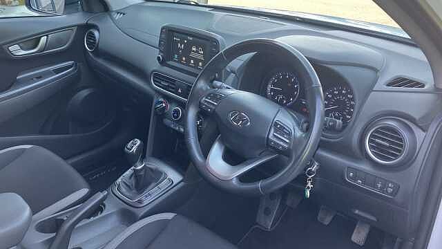 Hyundai KONA 1.0T GDi Play Edition 5dr Petrol Hatchback White
