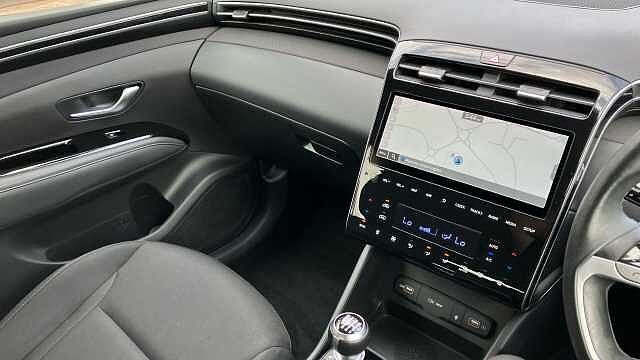 Hyundai TUCSON 1.6 TGDi Premium 5dr 2WD Petrol Estate Black