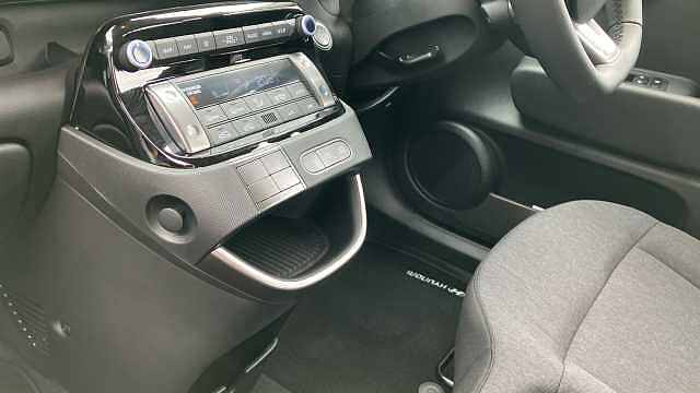 Hyundai INSTER 85kW 01 49kWh 5dr Auto Electric Hatchback Special Solid - Atlas White