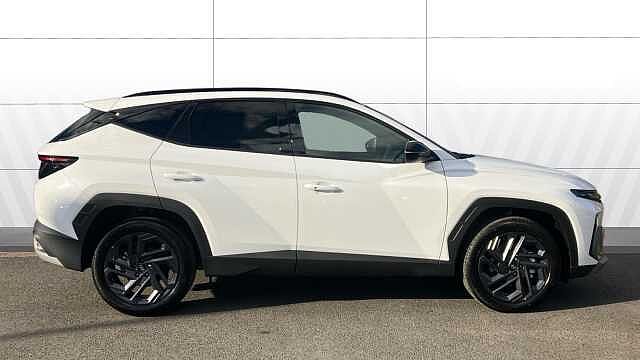 Hyundai TUCSON 1.6T 239 Hybrid Black Line 5dr Auto Hybrid Estate White
