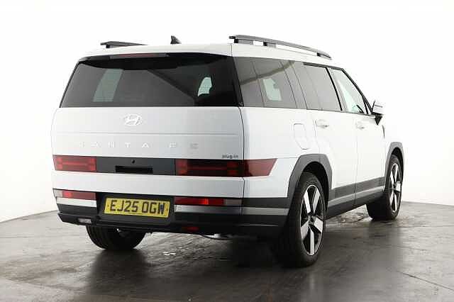 Hyundai SANTA FE 1.6 TGDi Plug-in Hybrid Premium 5dr 4WD Auto White