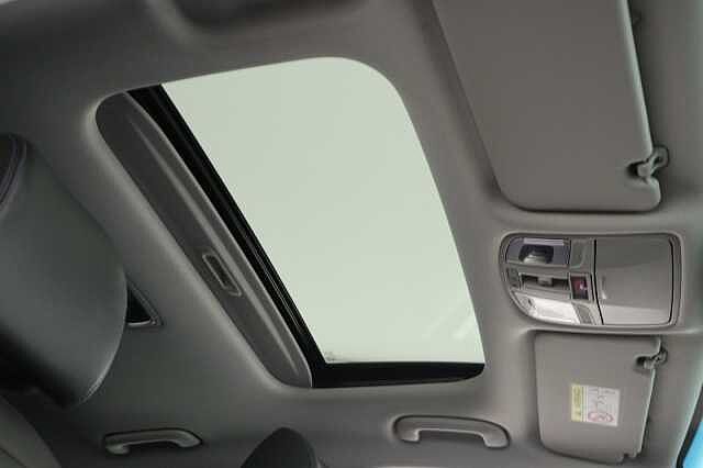 Hyundai KONA 150kW Ultimate 64kWh 5dr Auto White