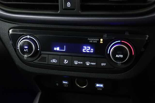 Hyundai I10 1.0 [63] Premium 5dr [Nav] GREEN