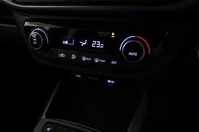 Hyundai I10 1.2 [79] Premium 5dr Auto [Nav] Pearl - Phantom black
