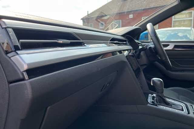 Volkswagen Arteon Shooting Brake 2.0 TDI 200 4MOTION R-Line 5dr DSG