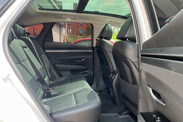 Hyundai TUCSON 1.6 T-GDi Plug-in Hybrid Ultimate 5dr 4WD Auto White