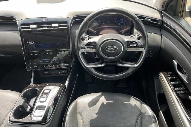 Hyundai TUCSON 1.6 T-GDi Plug-in Hybrid Ultimate 5dr 4WD Auto White