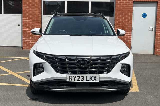 Hyundai TUCSON 1.6 T-GDi Plug-in Hybrid Ultimate 5dr 4WD Auto White