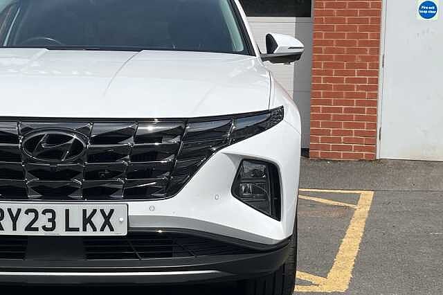 Hyundai TUCSON 1.6 T-GDi Plug-in Hybrid Ultimate 5dr 4WD Auto White