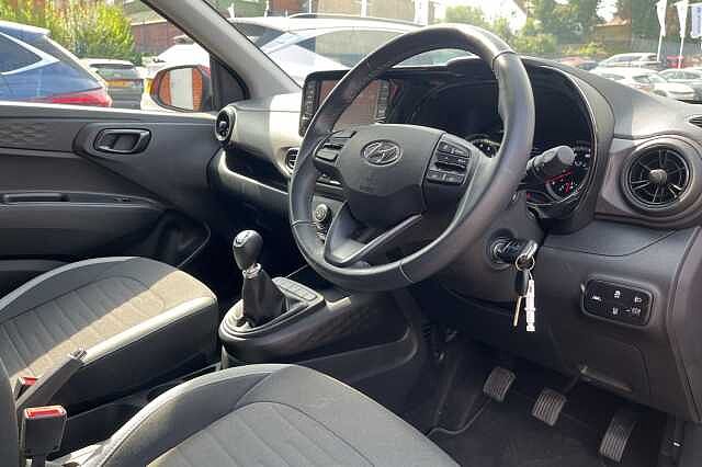 Hyundai i10 1.0 MPi SE Connect 5dr