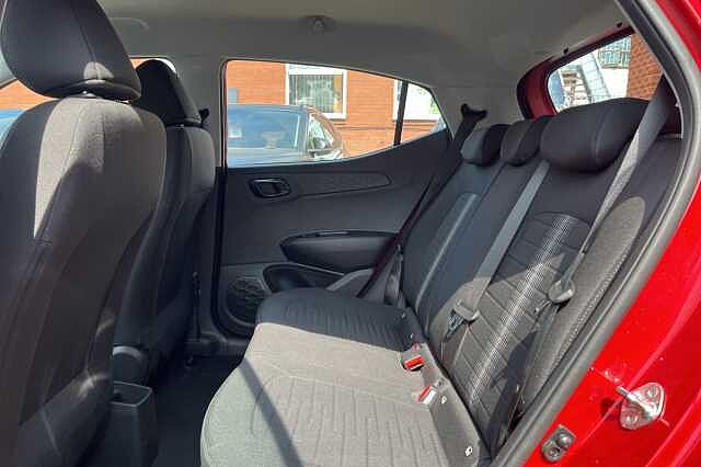 Hyundai i10 1.0 MPi SE Connect 5dr