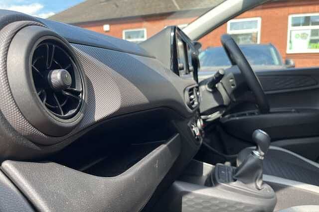 Hyundai i10 1.0 MPi SE Connect 5dr