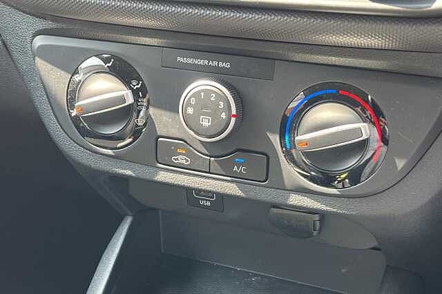 Hyundai i10 1.0 MPi SE Connect 5dr