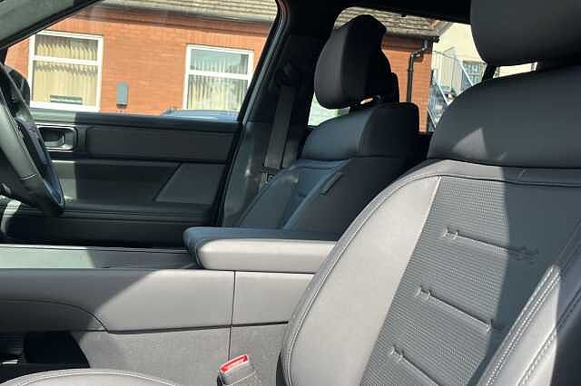 Hyundai SANTA FE 1.6 T-GDi PHEV Calligraphy 4WD Black