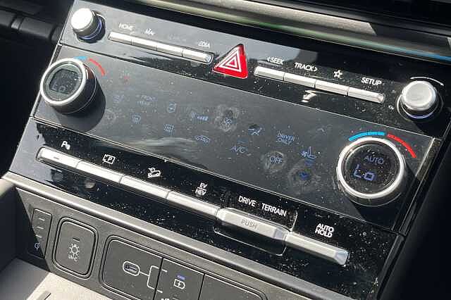 Hyundai SANTA FE 1.6 T-GDi PHEV Calligraphy 4WD Black