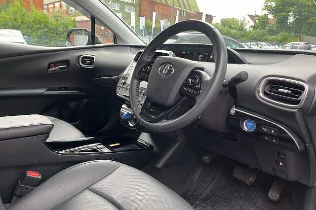 Toyota PRIUS 5dr 1.8 VVT-i Excel Plug-In Hybrid Black