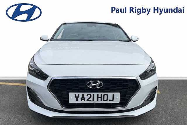 Hyundai I30 FASTBACK 1.4 T-GDI Premium 5dr DCT White