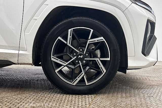 Hyundai TUCSON 1.6T Plug-in Hybrid N Line 5dr Auto White