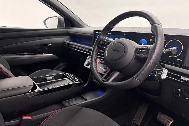 Hyundai TUCSON 1.6T Plug-in Hybrid N Line 5dr Auto White